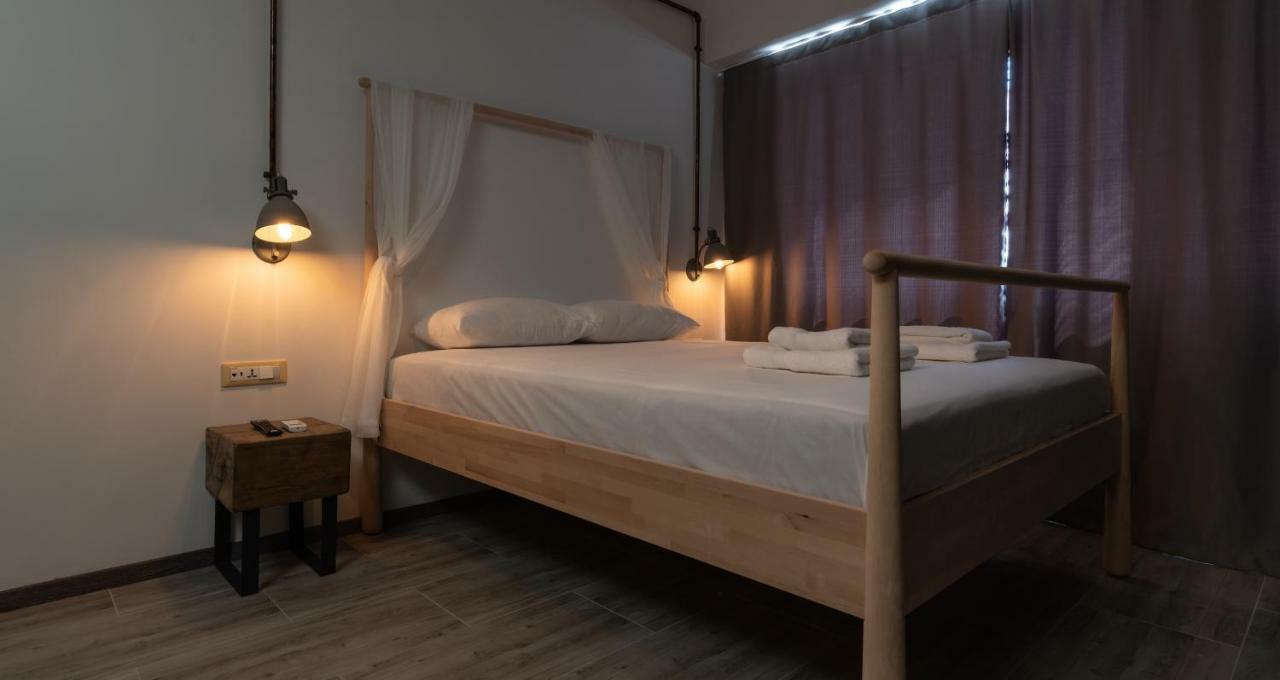 Superb Industrial Style Lodge Heart Of Aten Exteriör bild
